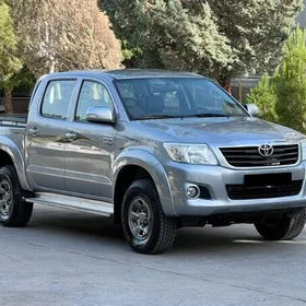 Toyota Hilux 2015