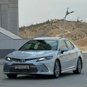 Toyota Camry 2022