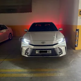 Toyota Camry 2025