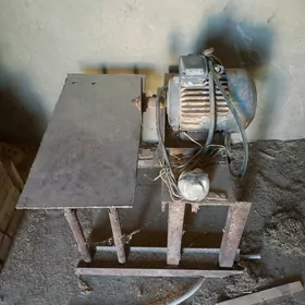 Dwigatel. Generator