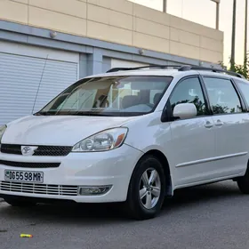 Toyota Sienna 2004