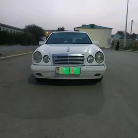 Mercedes-Benz E320 1998