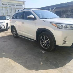 Toyota Highlander 2018