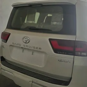 Toyota Land Cruiser 2025