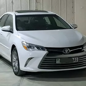 Toyota Camry 2017