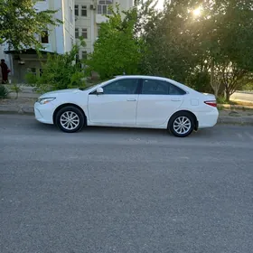 Toyota Camry 2016