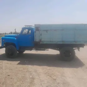 Gaz 5204 1984