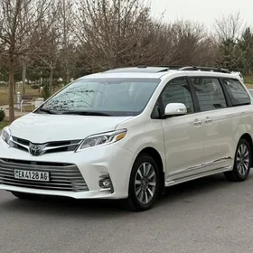 Toyota Sienna 2018