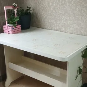 Tumbo. kuhunny  stol Weśilka