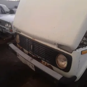 Lada Niva 2002