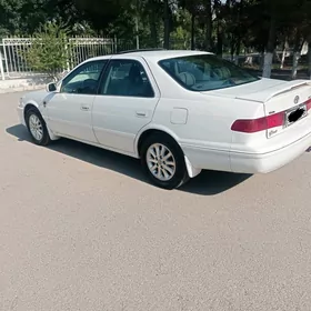 Toyota Camry 2000
