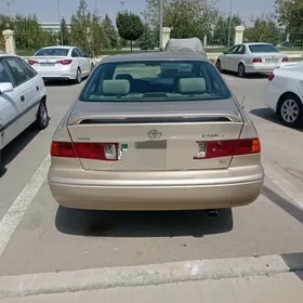 Toyota Camry 2000