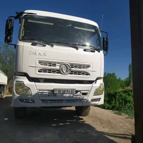 Dongfeng 580 2015