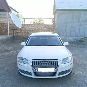 Audi A8 2004