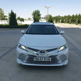 Toyota Camry 2019