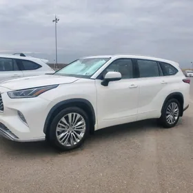 Toyota Highlander 2020