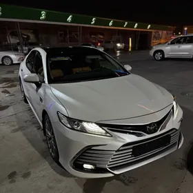 Toyota Camry 2023