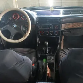 BMW 7 Series 1989
