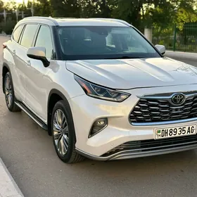 Toyota Highlander 2020