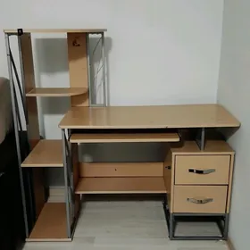 стол для компьютера