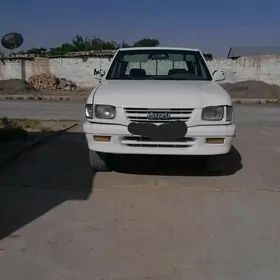 Isuzu Trooper 2001