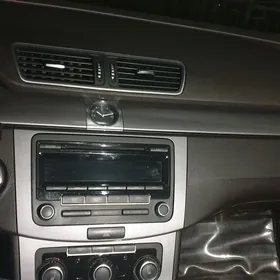 Volkswagen Passat 2012