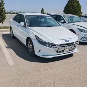 Hyundai Elantra 2021