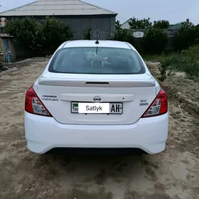 Nissan Versa 2017