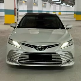 Toyota Camry 2023