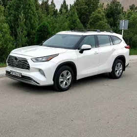 Toyota Highlander 2020