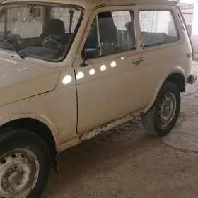Lada Niva 1985