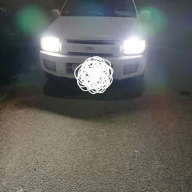 Infiniti QX4 2002