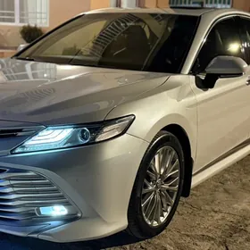 Toyota Camry 2020