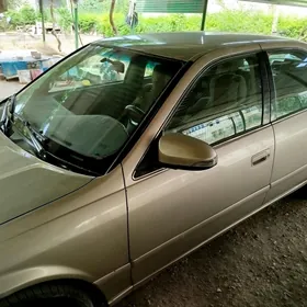 Toyota Camry 2000