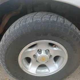 Teker 275/70 R16