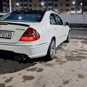 Mercedes-Benz E320 2005
