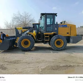 XCMG LW300F 2025