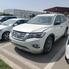 Nissan Pathfinder 2020