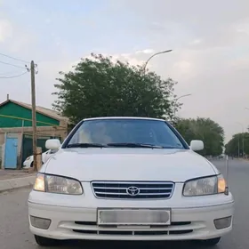 Toyota Camry 2000
