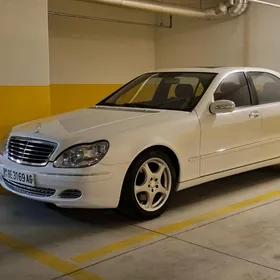 Mercedes-Benz S-Class 2004