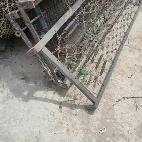 кровать
