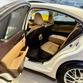 Lexus ES 350 2017