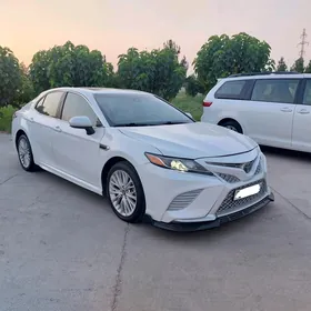 Toyota Camry 2018
