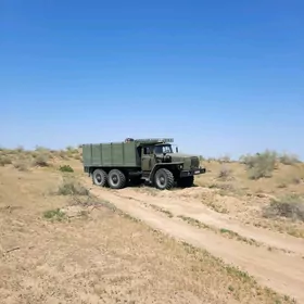 Ural 4320 1990