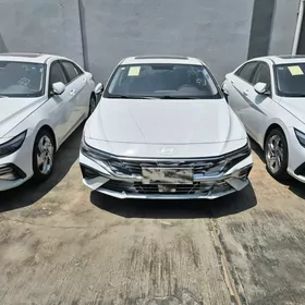 Hyundai Elantra 2025