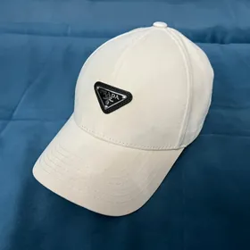 PRADA kepka
