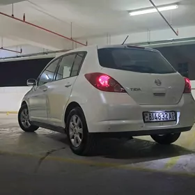 Nissan Tiida 2008