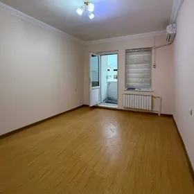 1 ком за лифтом Мир 7/3