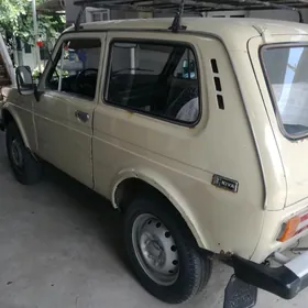 Lada Niva 1988