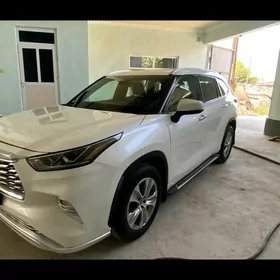 Toyota Highlander 2020